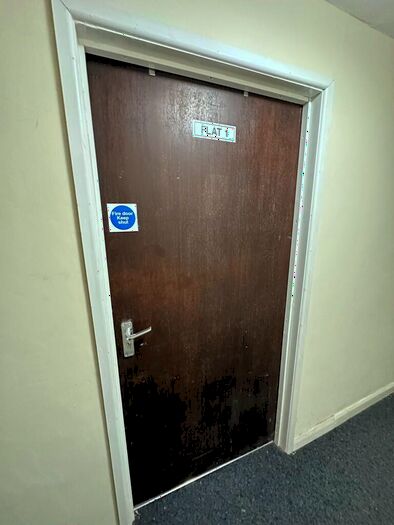 Studio To Rent In New Birmingham Road, Oldbury, West Midlands, B69
