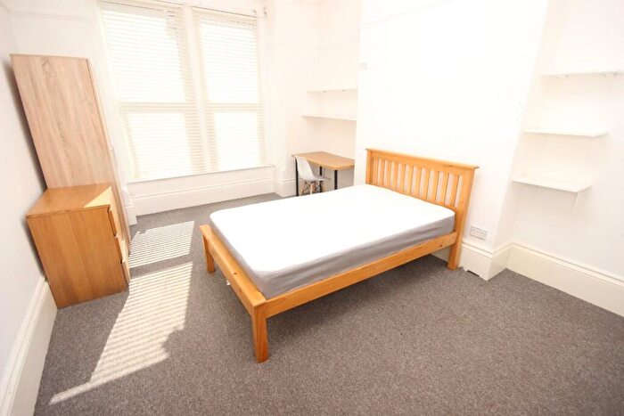 7 Bedroom Terraced House To Rent In Langdale Road, Liverpool, Merseyside, L15