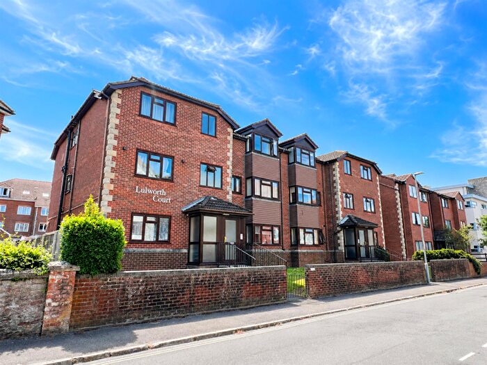 2 Bedroom Flat For Sale In Cranborne Road, Swanage, BH19
