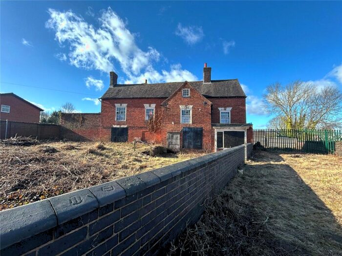 4 Bedroom Detached House For Sale In Coleshill Road, Atherstone, Warwickshire, CV9