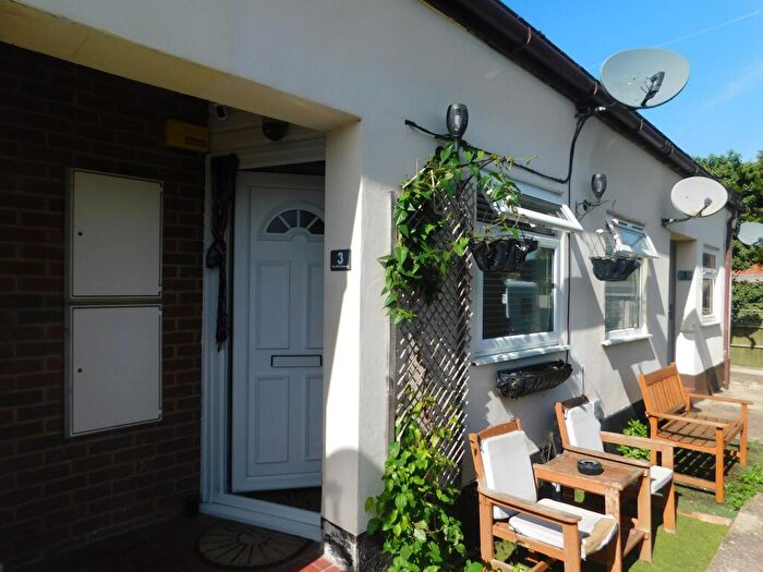 1 Bedroom Maisonette To Rent In The Old Bakery, Parsonage Chase, Minster, ME12