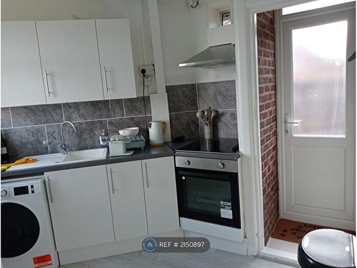 1 Bedroom Semi-Detached House To Rent In Hayling Road, Watford, WD19