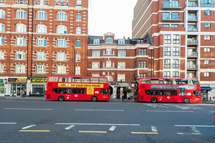 1 Bedroom Flat To Rent In Vauxhall Bridge Road, London, SW1V