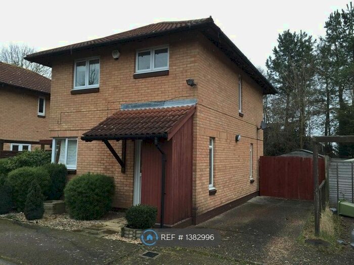 3 Bedroom Detached House To Rent In Bowood Court, Great Holm, Milton Keynes, MK8