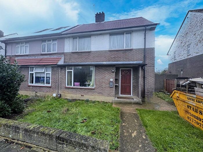 5 Bedroom Semi Detached House For Sale In Ruislip Road, Northolt, UB5