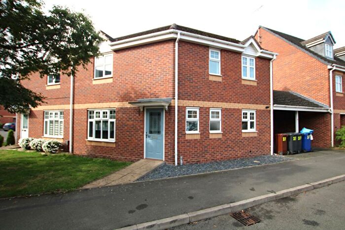 3 Bedroom Semi-Detached House To Rent In Black Eagle Court, Burton-On-Trent, DE14