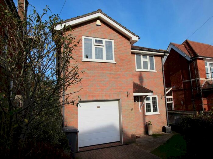 4 Bedroom House To Rent In Beaulieu Road, Alum Chine, BH4