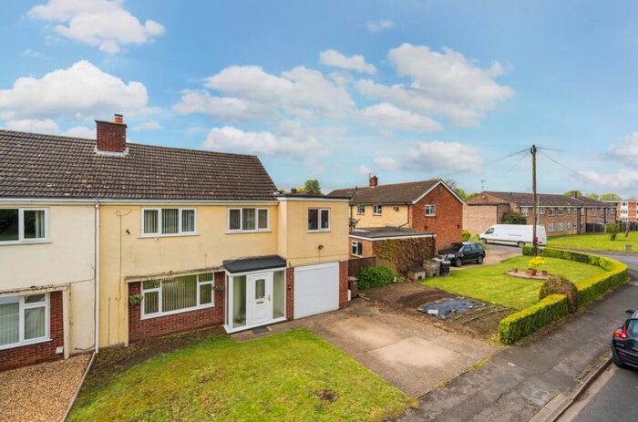 5 Bedroom Semi-Detached House For Sale In St Giles Avenue, Sleaford, NG34