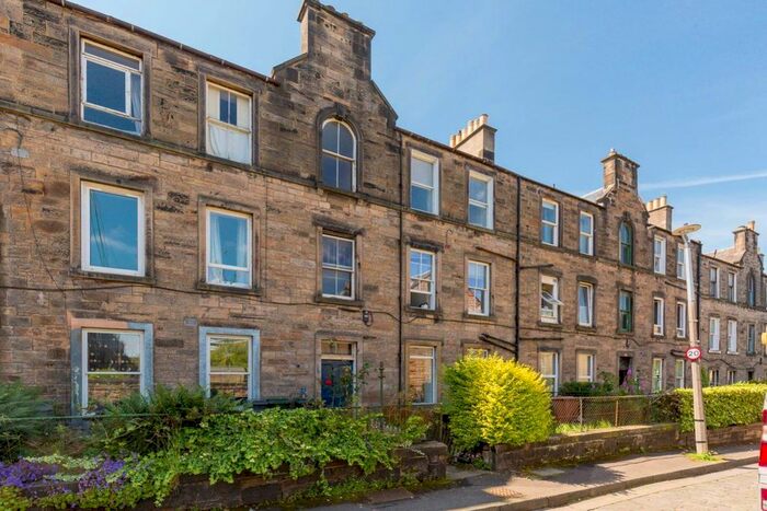 2 Bedroom Flat To Rent In Richmond Terrace, Edinburgh, EH11