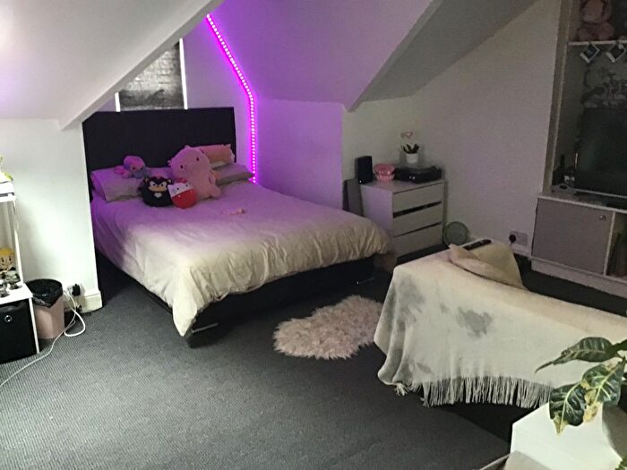 Studio To Rent In Flat, Armley Ridge Road, Leeds, LS12