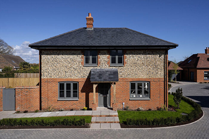 2 Bedroom Link Detached House For Sale In Millwood, Emsworth, PO10