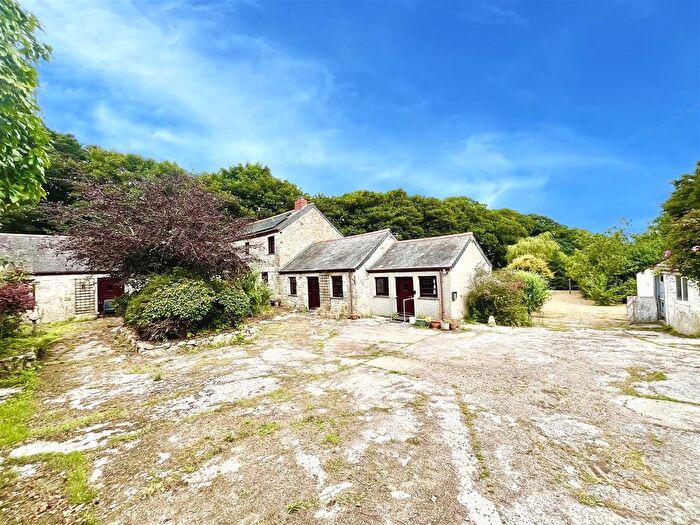 4 Bedroom Country House For Sale In Sparnon Lane, Carleen, TR13
