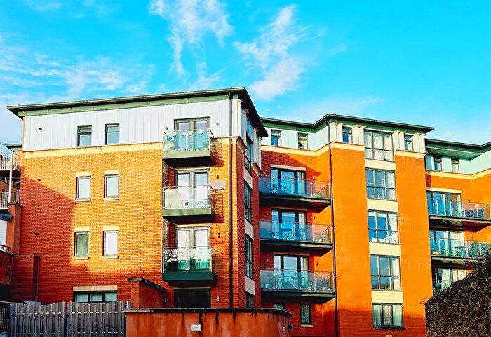 2 Bedroom Flat For Sale In Riverview Court, Hereford, HR4
