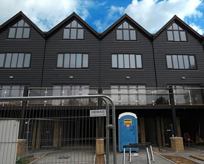 4 Bedroom Town House To Rent In Conyer Quay, Sittingbourne, ME9