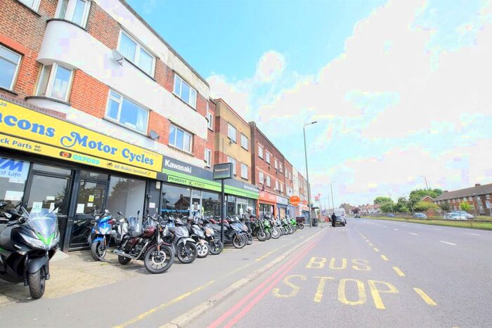 1 Bedroom Flat To Rent In Eastern Avenue, Newbury Park, IG2