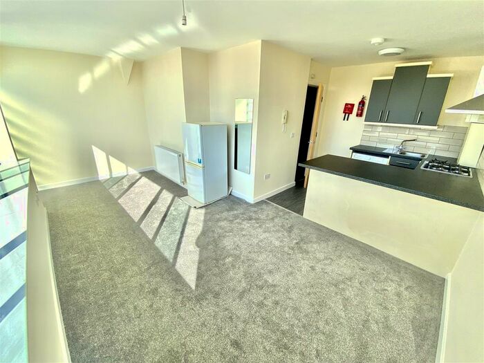 2 Bedroom Flat To Rent In Wilkinson Street, Sheffield, S10