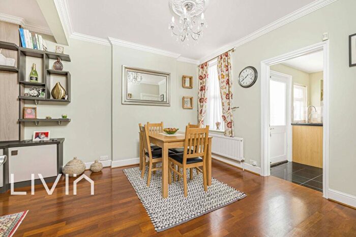 2 Bedroom Semi-Detached House For Sale In Sylverdale Road, Croydon, Surrey, CR0