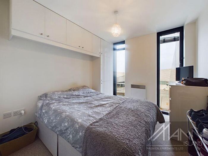 1 Bedroom Flat For Sale In Mann Island, Liverpool, L3