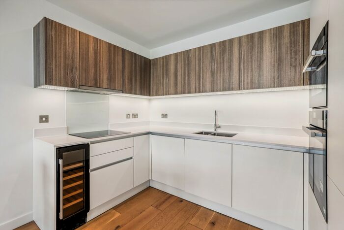 1 Bedroom Flat To Rent In Twickenham Gateway, London Road, Twickenham, TW1