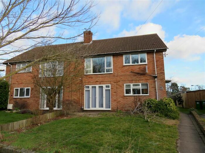 2 Bedroom Maisonette To Rent In Coniston Road, Leamington Spa, CV32