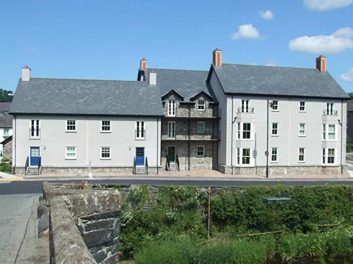 3 Bedroom Flat For Sale In Bridge Street, Llanrwst, LL26
