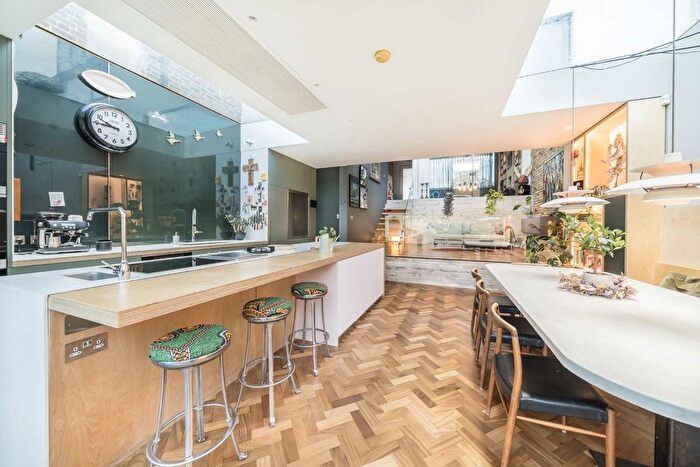 4 Bedroom Property For Sale In Deerhurst Road, Streatham, SW16