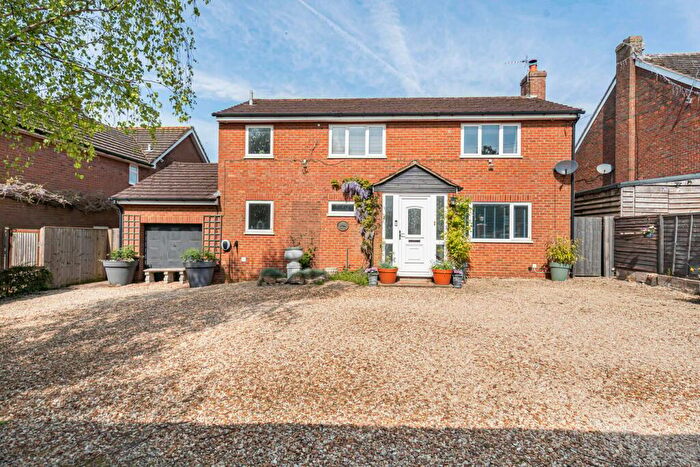 4 Bedroom Detached House For Sale In Grendon Road, Edgcott, Aylesbury, HP18