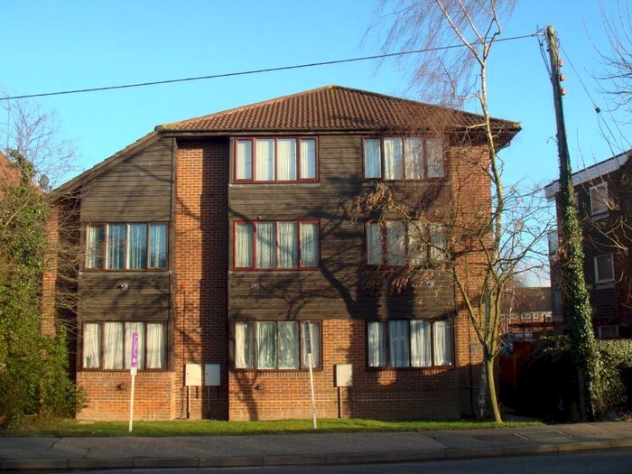 1 Bedroom Flat To Rent In Archers Court, Crawley, West Sussex, RH10