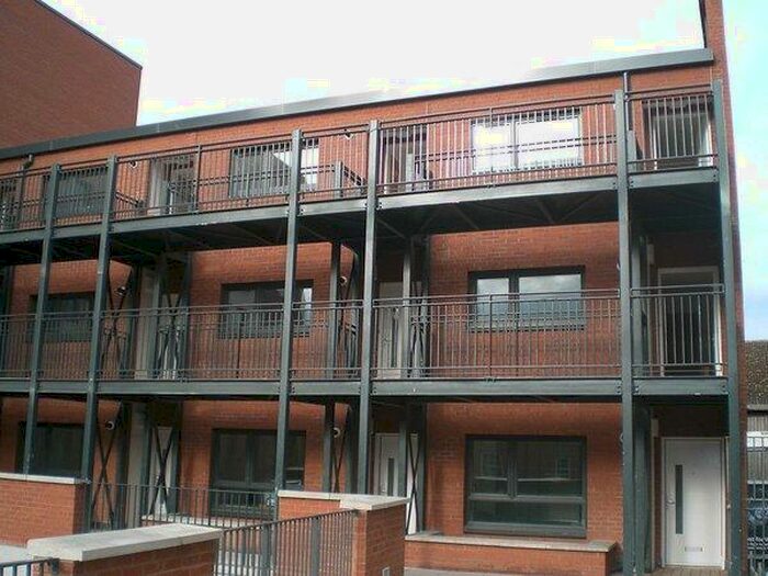 1 Bedroom Flat To Rent In Salamander Court, Edinburgh, EH6