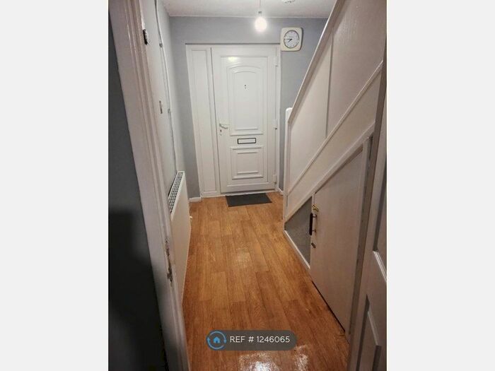 3 Bedroom Semi-Detached House To Rent In Doncaster, Doncaster, DN11