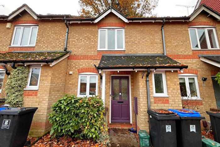 2 Bedroom Terraced House To Rent In Woking, Surrey, GU22
