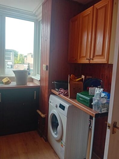 3 Bedroom Flat To Rent In Inglemere Road, London, SE23