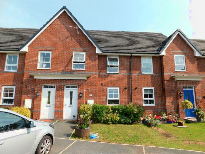 4 Bedroom Mews To Rent In Halliwell Court, Sandbach, CW11