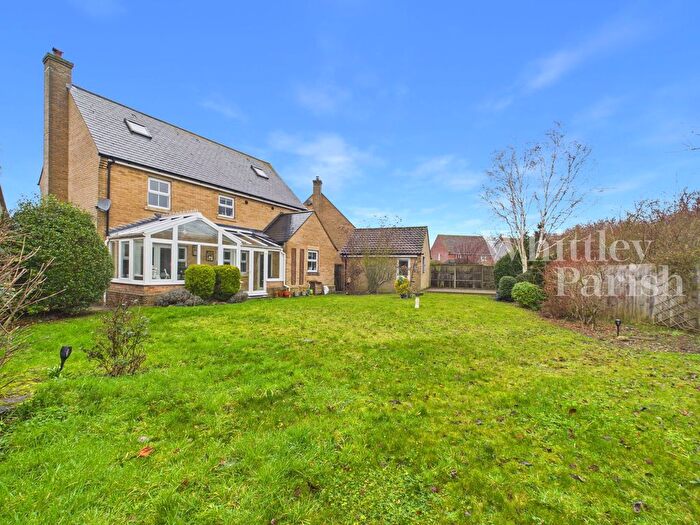 5 Bedroom Detached House For Sale In Field Acre Way, Long Stratton, NR15