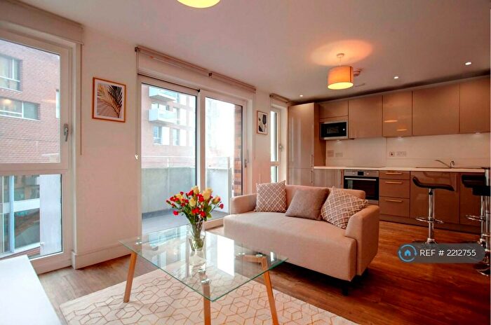 Studio To Rent In Hannaford Walk, London, E3