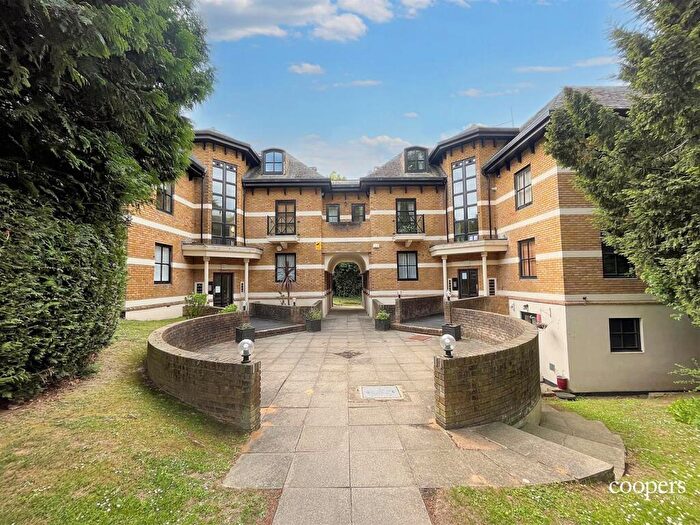 3 Bedroom Penthouse To Rent In Highlawn Halls, Sudbury Hill, Harrow, HA1