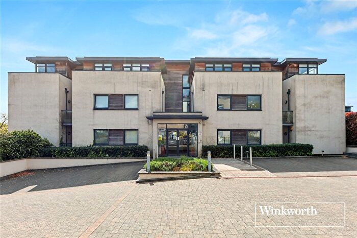 1 Bedroom Flat To Rent In Peacock Close, London, NW7