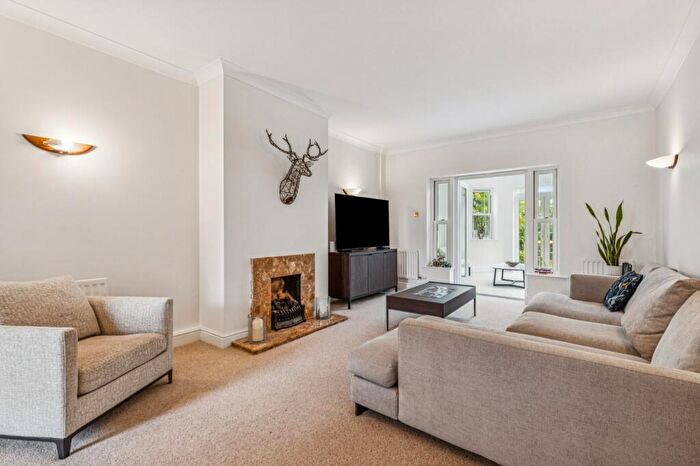 5 Bedroom Semi-Detached House To Rent In Wyatt Drive, Barnes, SW13