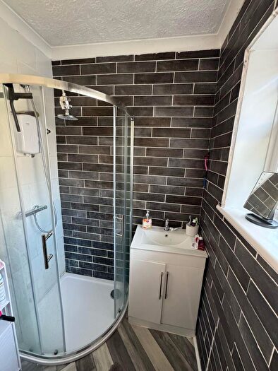 2 Bedroom Flat To Rent In Clarke Avenue, Hove, BN3