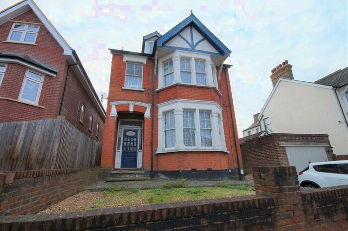 2 Bedroom Flat To Rent In Cunningham Park, Harrow, HA1