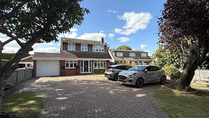 4 Bedroom Detached House For Sale In Southend Road, Stanford-Le-Hope, Essex, SS17