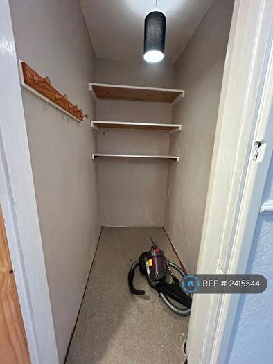 2 Bedroom Flat To Rent In Craster Square, Newcastle Upon Tyne, NE3