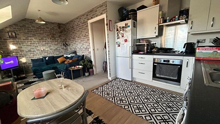 1 Bedroom Flat For Sale In North Arakan Road, Devizes, SN10