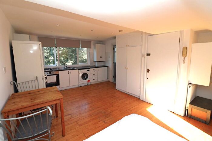 1 Bedroom Flat To Rent In North End Road, London, NW11
