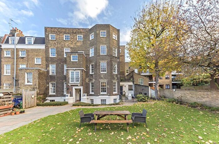 3 Bedroom Flat For Sale In Slievemore Close, Clapham, SW4