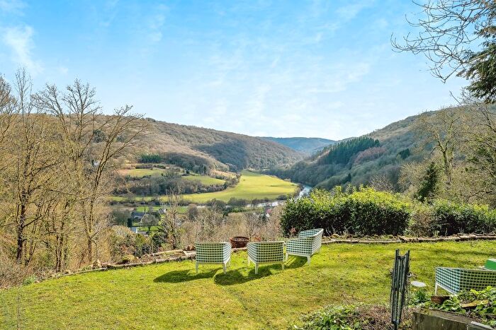 4 Bedroom Detached House For Sale In Sibrwd-Y-Coed, Llandogo, Monmouth, NP25