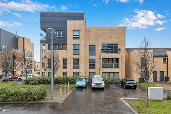 2 Bedroom Flat For Sale In / Collier Place, Niddrie, Edinburgh, EH16
