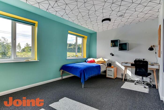 6 Bedroom House To Rent In Sedgemoor Road, Bath, BA2