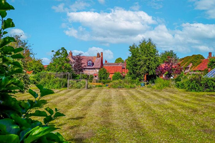 3 Bedroom Cottage For Sale In The Square, Long Itchington, Southam, CV47