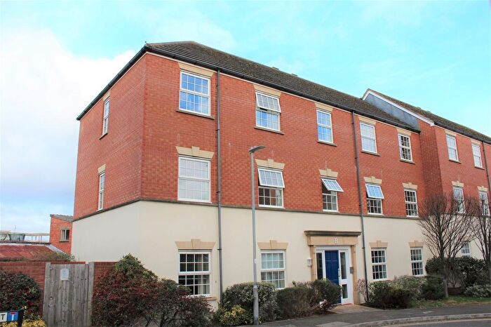 2 Bedroom Flat To Rent In Gatehouse Court, Taunton, TA1